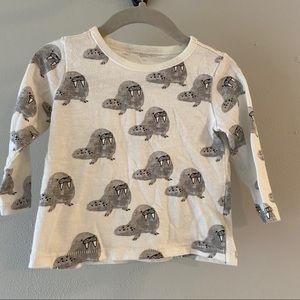 Gymboree 12-18 months long sleeve printed tee
